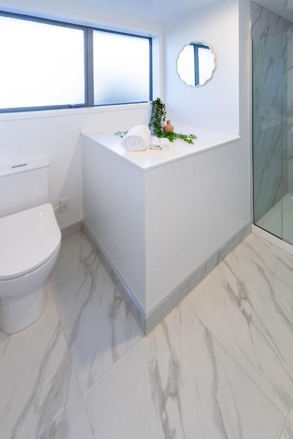 Urban Park Escape 2 Bed 2 Bath W/Carpark Apartman Christchurch Kültér fotó